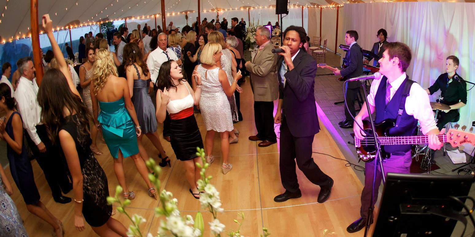 Simple Steps to Successfully Hire the Live Band that’s Right for You